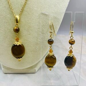 Vintage 18 inch Tiger’s Eye Necklace and Dangle Earrings Jewelry Set. Gold Tone